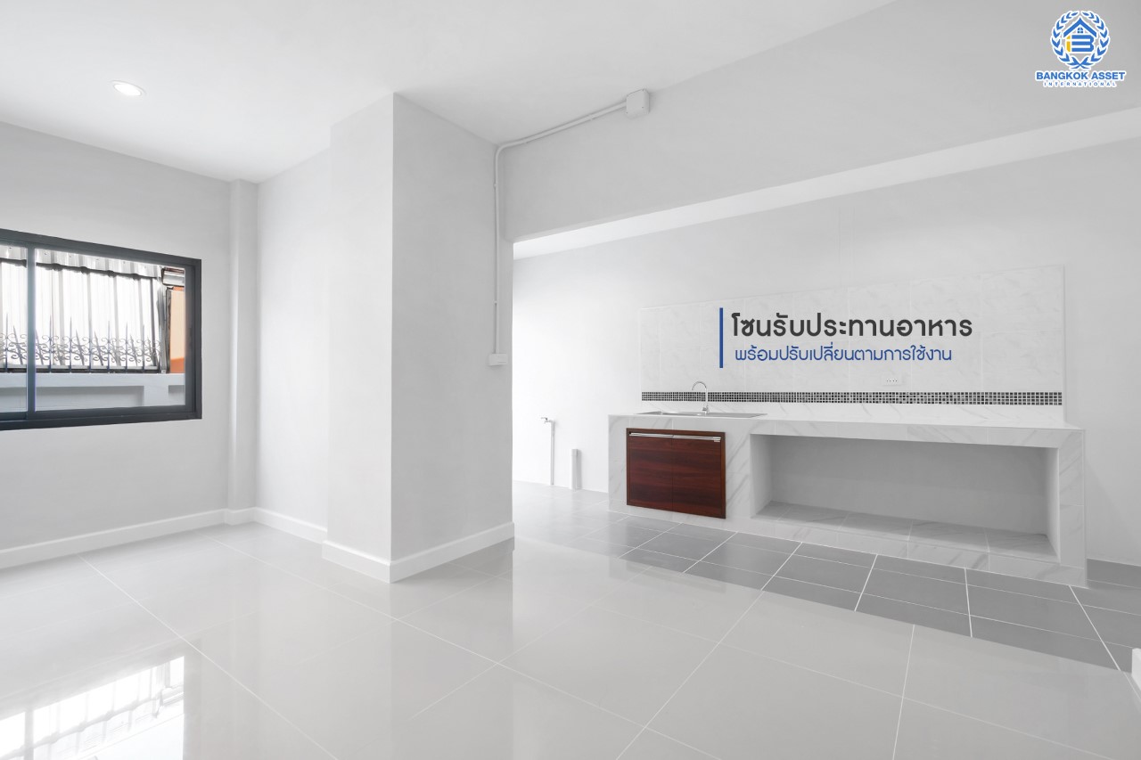 บ้านมือสองตกแต่งใหม่ ม.ลภาวัน9 ชัยพฤกษ์-ปากเกร็ด โซนต้นโครงการ เดินทางสะดวก เนื้อที่ 54.7 ตร.ว. ฟังก์ชั่น 3 ห้องนอน 2 ห้องน้ำ 2 ที่จอดรถ ภายในกว้างห้องครัวขนาดใหญ่ ตอบโจทย์คนรักการทำอาหาร บนทำเลที่ดีที่สุด! เชื่อมต่อเมือง ใกล้เซ็นทรัลแจ้งวัฒนะ และรถไฟฟ้าสายสีม่วง "สถานีบางพลู"